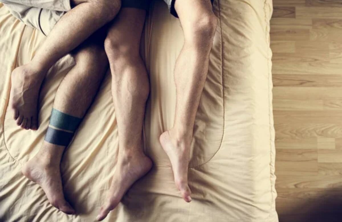 depositphotos 132031870 stock photo gay couple in bed